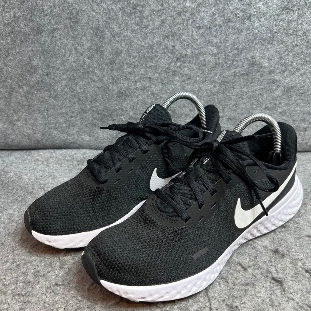Nike Revolution 5 Womens Running Shoes Black White Sneakers BQ3207-002 Size 9